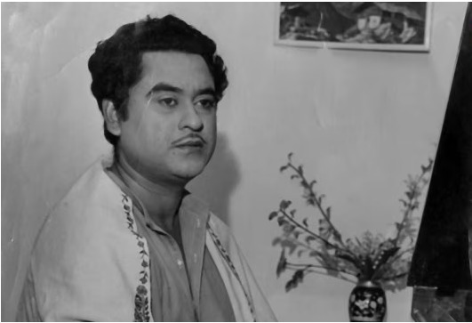 Kishore Kumar looking away with a conflicted expression, reflecting his disinterest in acting and life in Mumbai.
